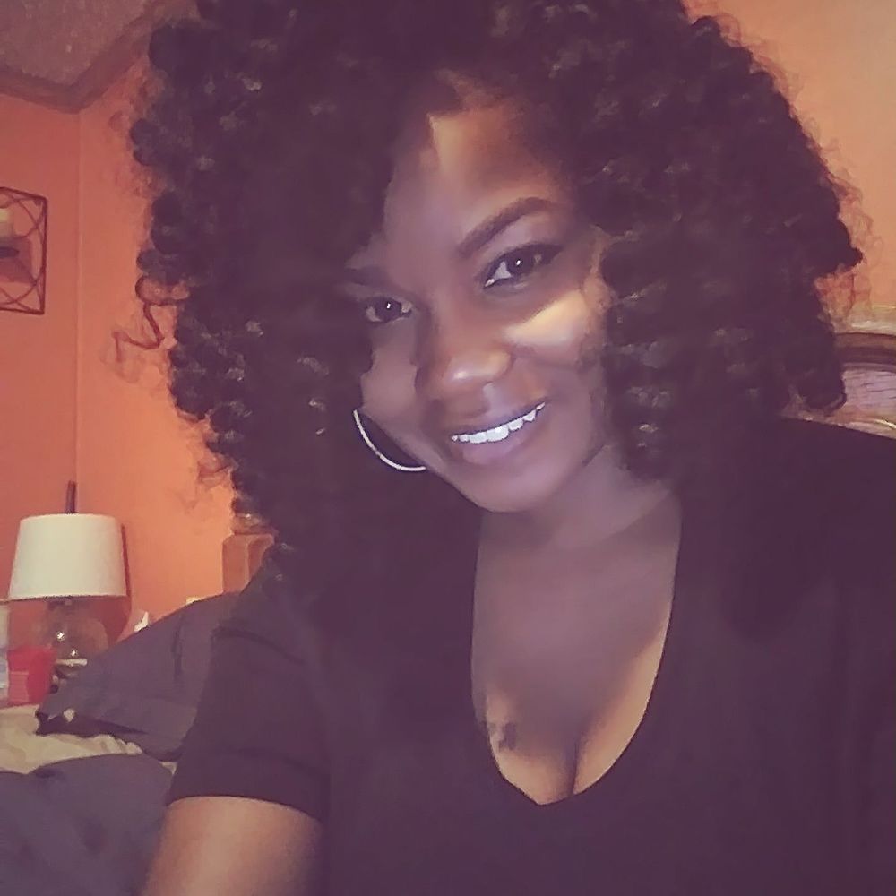 Meet your Posher, Regina